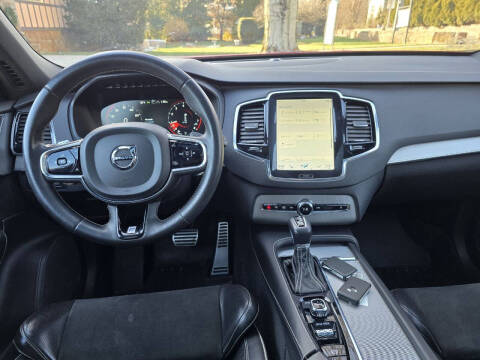 2016 Volvo XC90 T5 R-Design