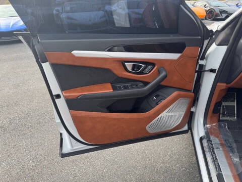 2019 Lamborghini Urus