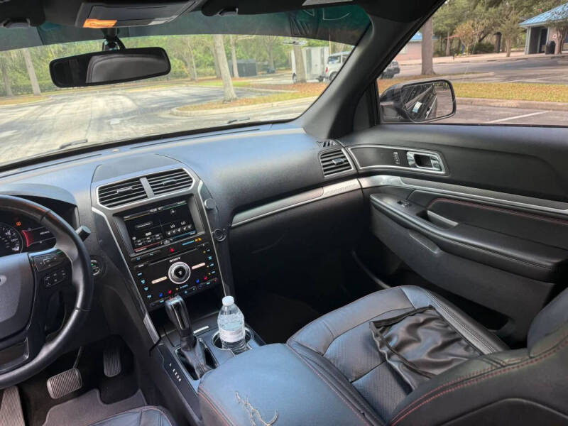 2016 Ford Explorer Sport
