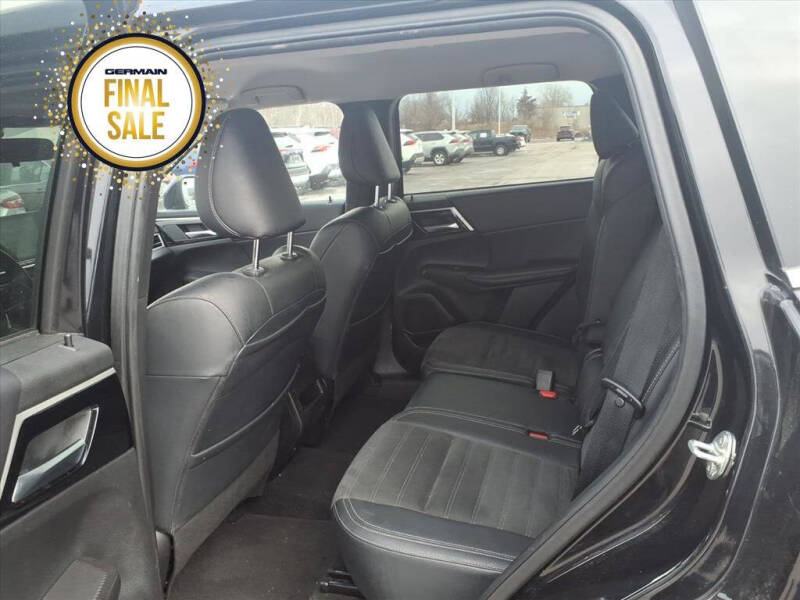 2024 Mitsubishi Outlander SE