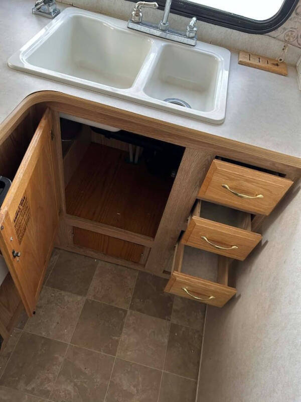 2001 Ford E-Series E-450 SD