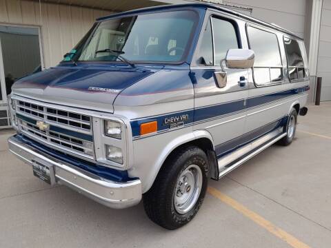 1990 Chevrolet Chevy Van for sale at Pederson's Classics in Sioux Falls SD