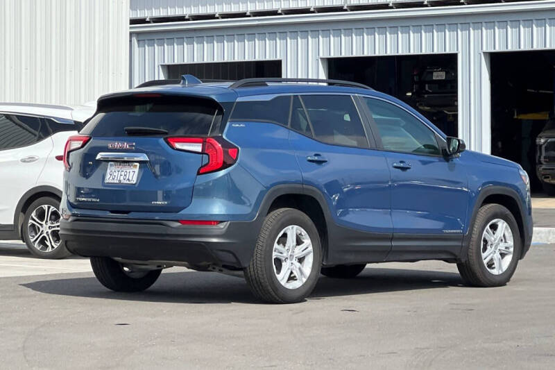 2024 GMC Terrain SLE