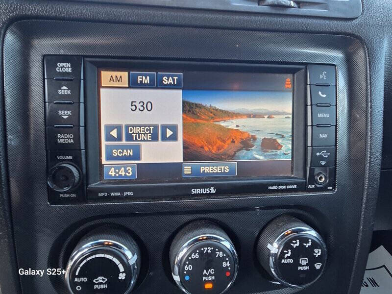 2011 Dodge Challenger SE