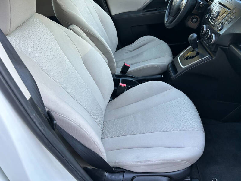 2012 Mazda MAZDA5 Sport