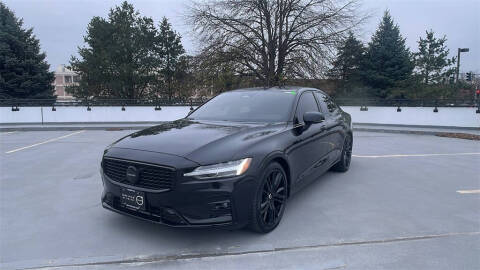 2023 Volvo S60 B5 Plus Black Edition