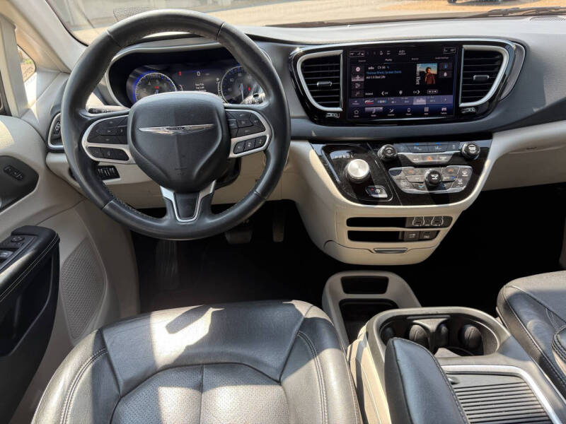 2022 Chrysler Pacifica Touring L
