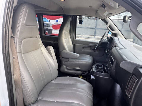 2018 Chevrolet Express LS 3500