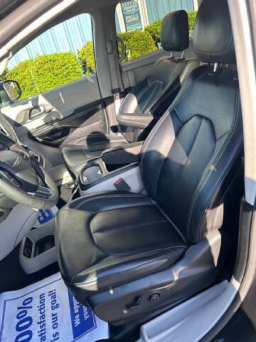 2023 Chrysler Pacifica Touring L