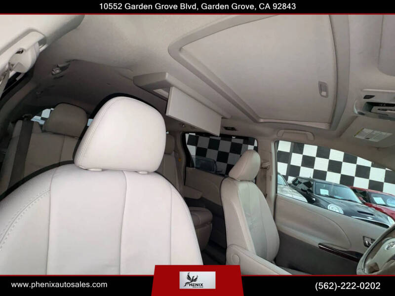 2011 Toyota Sienna Limited 7-Passenger