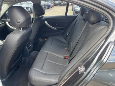 2014 BMW 3 Series 320i