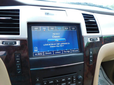 2011 Cadillac Escalade Luxury