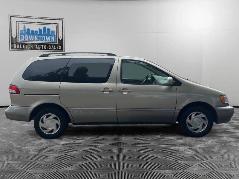 2002 Toyota Sienna