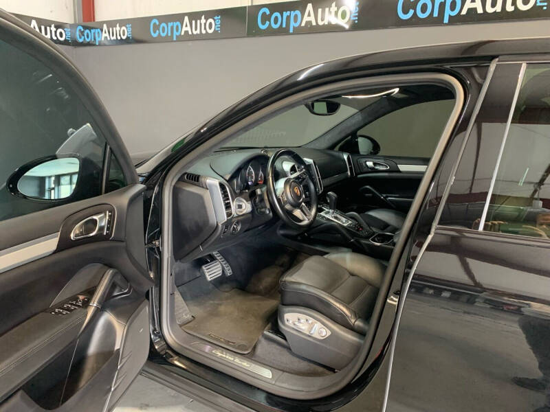 2017 Porsche Cayenne Turbo