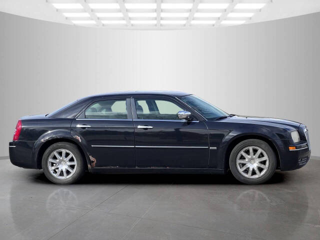 2010 Chrysler 300 for sale at Used Cars Toledo in Oregon, OH