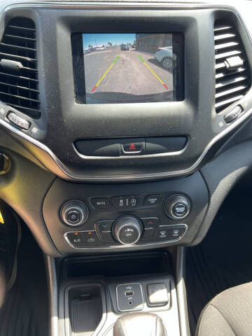 2019 Jeep Cherokee Latitude