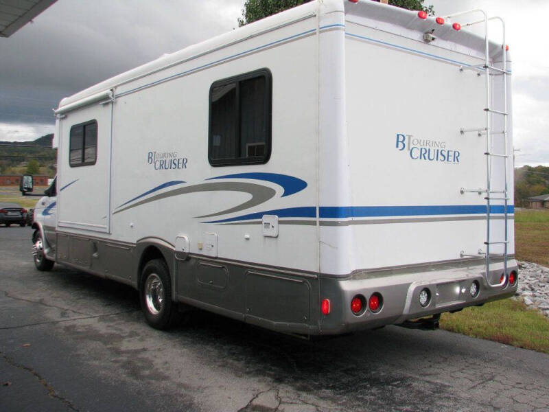 2003 Ford E-Series E-450 SD