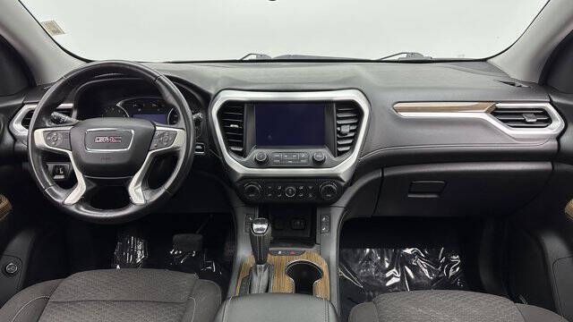 2017 GMC Acadia SLE-2