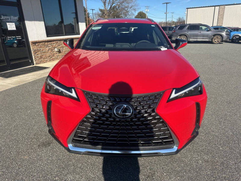 2025 Lexus UX 300h Premium