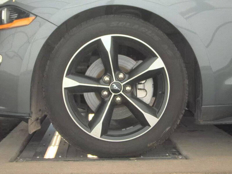 2022 Ford Mustang EcoBoost