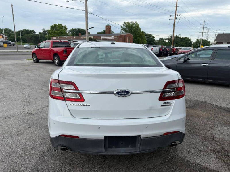 2014 Ford Taurus SEL
