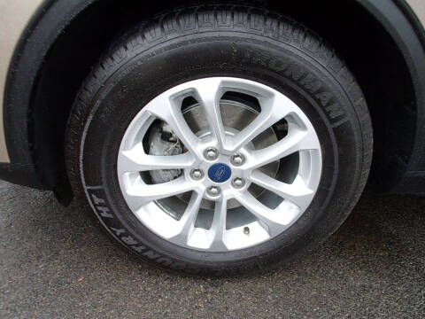 2020 Ford Escape SE