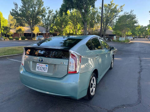 2014 Toyota Prius Two