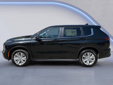 2025 Mitsubishi Outlander ES