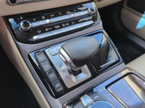 2017 Genesis G90