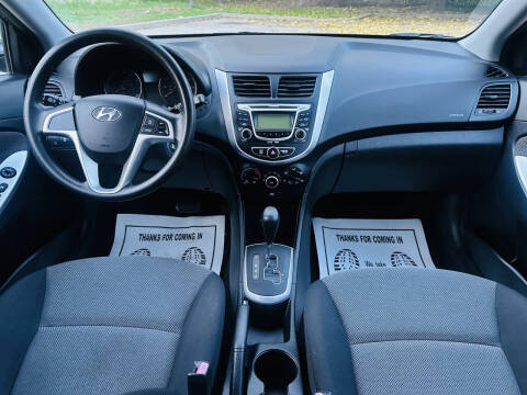 2012 Hyundai Accent GS