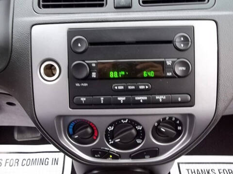 2005 Ford Focus ZX5 S