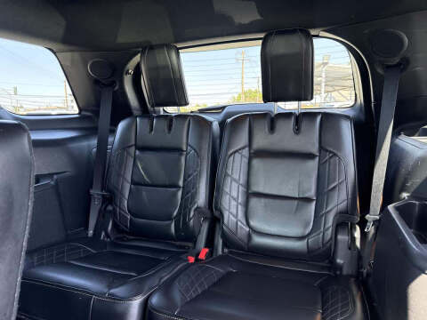 2017 Ford Explorer Platinum