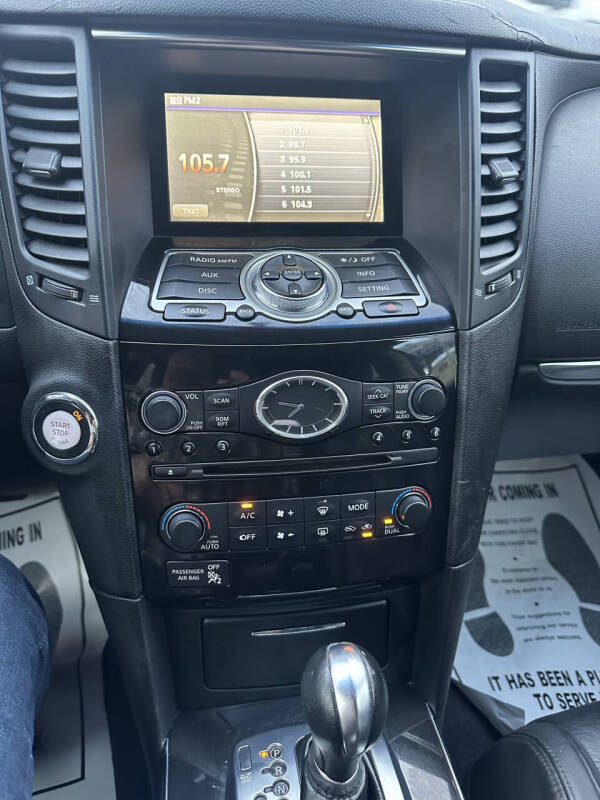 2011 Infiniti FX35