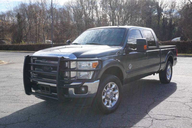 2015 Ford F-250 Super Duty Lariat's photo