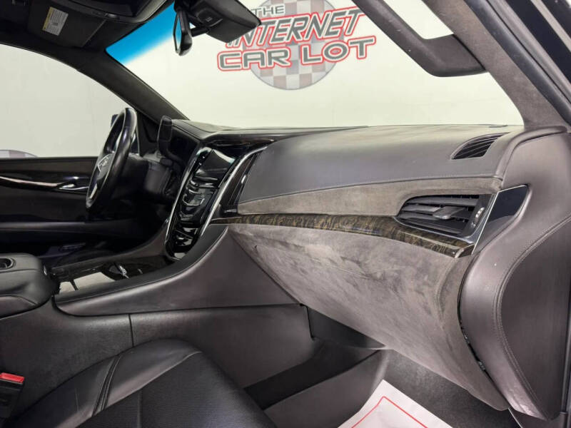 2016 Cadillac Escalade Platinum