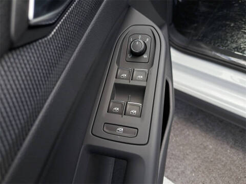 2025 Volkswagen Golf GTI SE