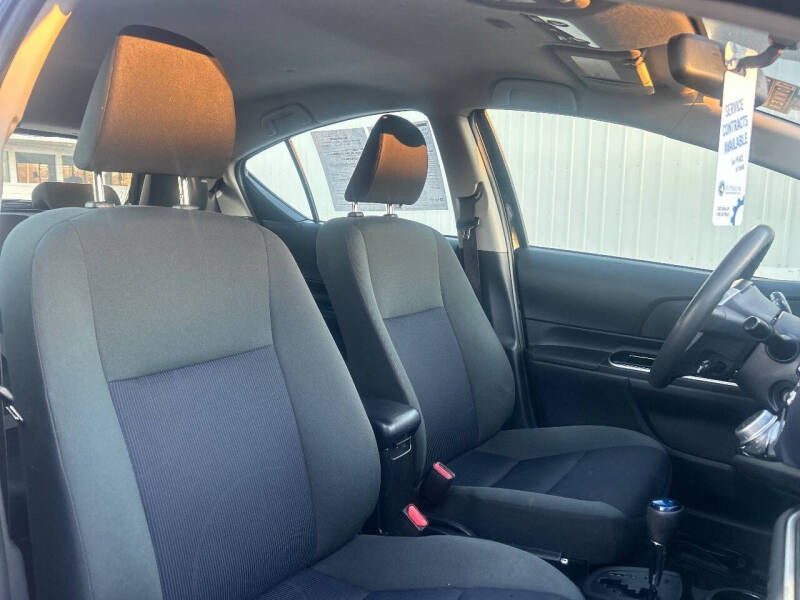 2016 Toyota Prius c Two