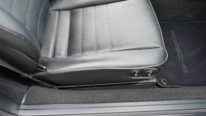 1991 Porsche 911 Carrera 2