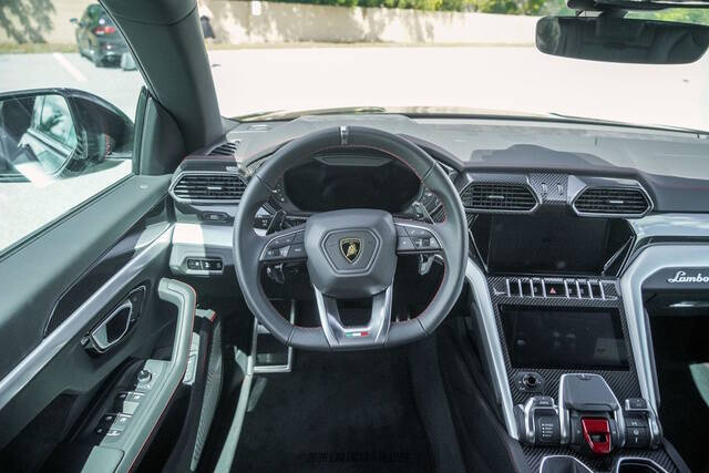 2024 Lamborghini Urus S