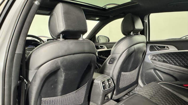 2020 Genesis G70