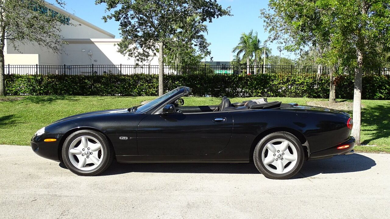 1999 Jaguar XK-Series 2