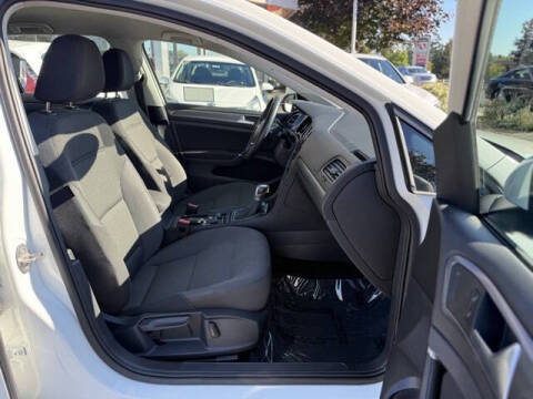 2019 Volkswagen e-Golf SE