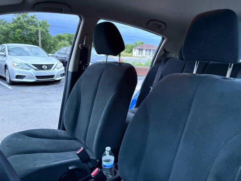 2011 Nissan Versa 1.8 S