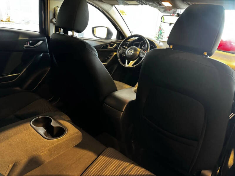 2016 Mazda MAZDA3 i Touring