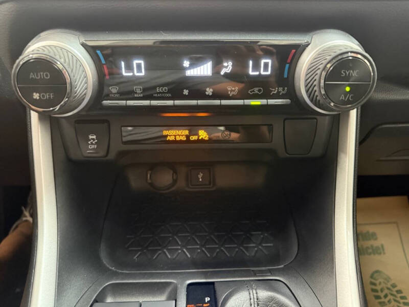 2020 Toyota RAV4 Hybrid XLE