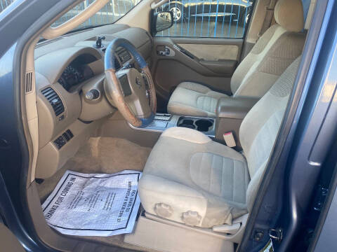 2006 Nissan Pathfinder SE