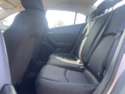 2015 Mazda MAZDA3 i Sport