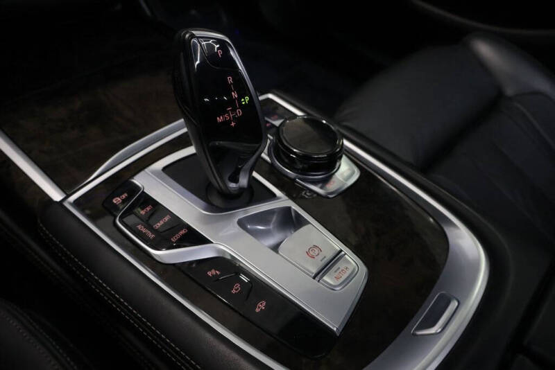 2017 BMW 7 Series 750i