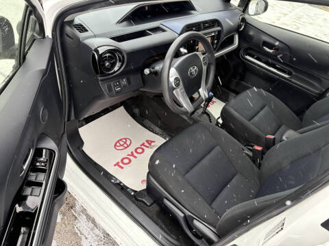 2015 Toyota Prius c Three