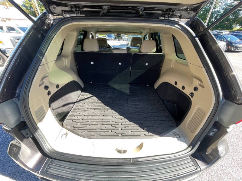 2019 Jeep Grand Cherokee Laredo